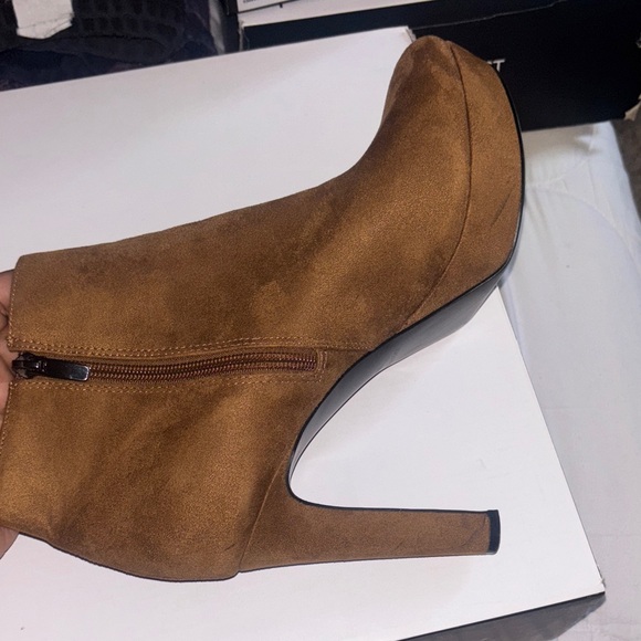 Nine West Women's Tan Ankle Booties - Picture 12 of 16